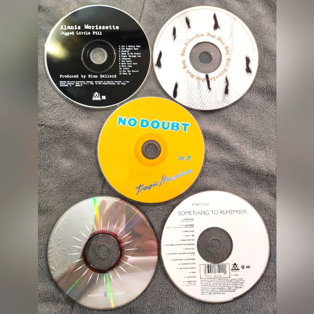 5 Compact Disc's